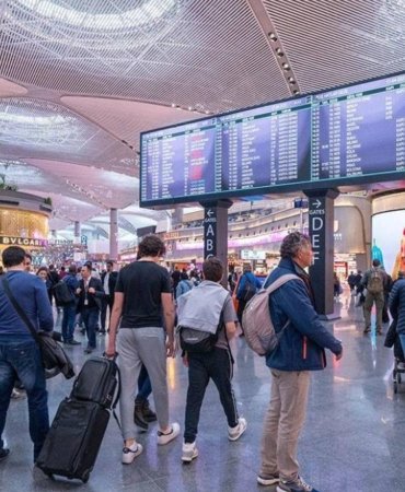 İstanbul ve Antalya Havalimanlarında Tarihi Gün! Bir Günde Yarım Milyondan Fazla Yolcu Ağırladılar 3 istanbul-ve-antalya-havalimanlarinda-tarihi-gun-bir-gunde-yarim-milyondan-fazla-yolcu-agirladilar-O1ji2VxW.jpg