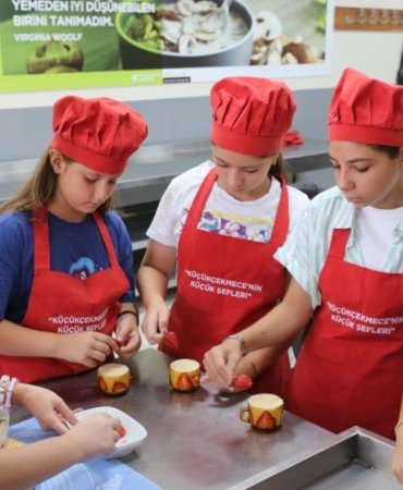 Küçükçekmece Belediyesi’nden Çocuklar İçin Eğlence Dolu Yaz Atölyeleri 5 kucukcekmece-belediyesinden-cocuklar-icin-eglence-dolu-yaz-atolyeleri-Y2ZpLcpM.jpg