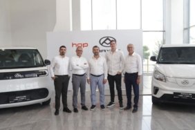 Maxus’tan Hop Teknoloji’ye 12 Adet Elektrikli Araç Teslimatı 1 maxustan-hop-teknolojiye-12-adet-elektrikli-arac-teslimati-XHhYGrx9.jpg