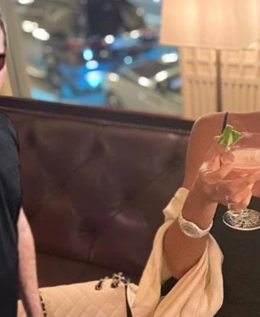 Milyoner Eşinden Aldığı Tazminatı Az Buldu, Mahkeme Davayı Yeniden Açtı 4 milyoner-esinden-aldigi-tazminati-az-buldu-mahkeme-davayi-yeniden-acti-saSix4An.jpg
