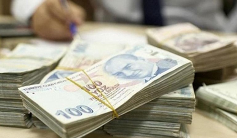 Milyonlarca memurun zam pazarlığında kritik viraj! İlk teklif 15 Ağustos’ta açıklanacak 6 milyonlarca-memurun-zam-pazarliginda-kritik-viraj-ilk-teklif-15-agustosta-aciklanacak-xlGO78Zj.jpg