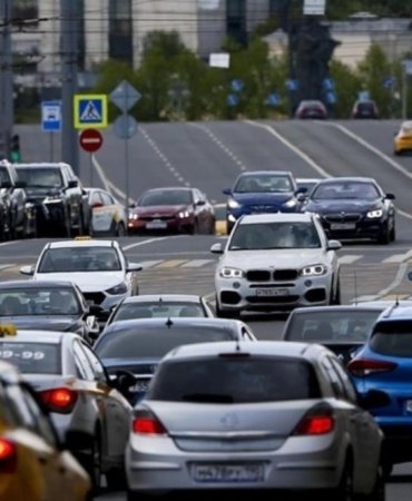 Rus Otomotiv Sektöründe Kriz Derinleşiyor 7 rus-otomotiv-sektorunde-kriz-derinlesiyor-YNvmvKPe.jpg