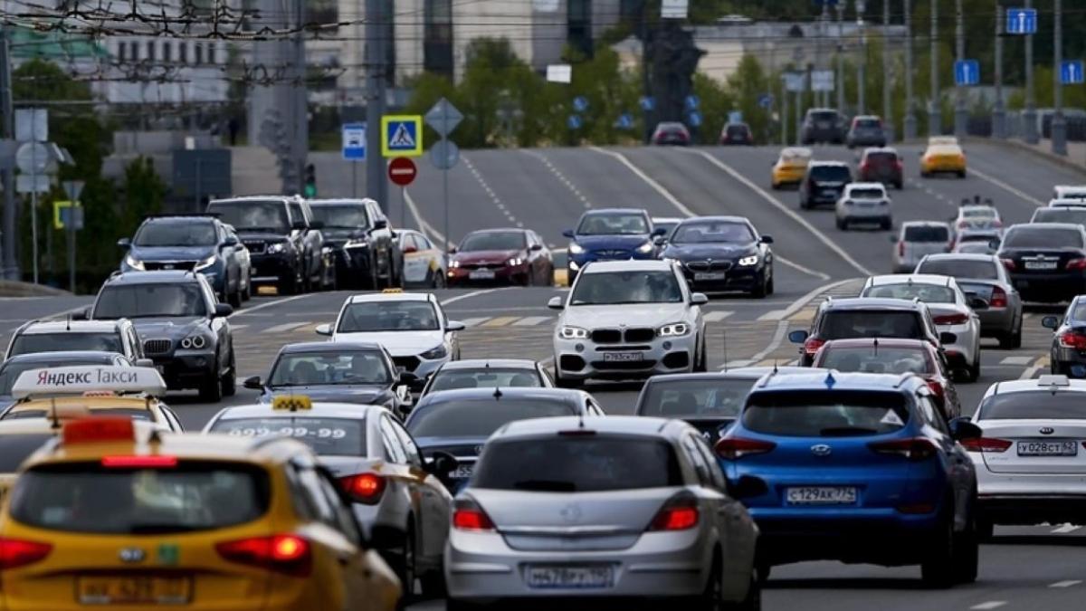 Rus Otomotiv Sektöründe Kriz Derinleşiyor 2 rus-otomotiv-sektorunde-kriz-derinlesiyor-YNvmvKPe.jpg