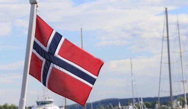 Rusya’dan Norveç’e Yaptırım Tehdidi! Balıkçı Gemilerinin Rus Sularına Girişi Yasaklanabilir 6 rusyadan-norvece-yaptirim-tehdidi-balikci-gemilerinin-rus-sularina-girisi-yasaklanabilir-BuTjQiNN.jpg