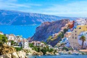Şirin Sever'den Yunan Adaları Deneyimi! "Yunanlılar Bizden Bıktı mı?" 4 sirin-severden-yunan-adalari-deneyimi-yunanlilar-bizden-bikti-mi-iJskKUvv.jpg