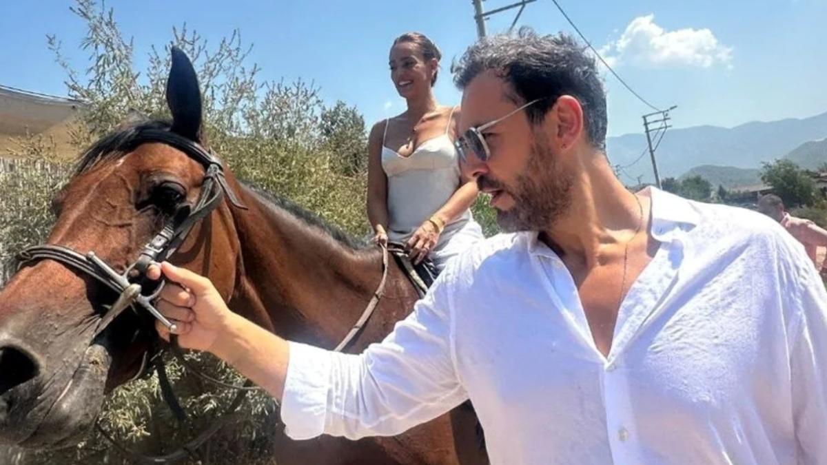 Sürpriz Evlilik! Bestemsu Özdemir ve Ersin Görkem Fethiye'de Dünyaevine Girdi 2 surpriz-evlilik-bestemsu-ozdemir-ve-ersin-gorkem-fethiyede-dunyaevine-girdi-eUOZJ51V.jpg