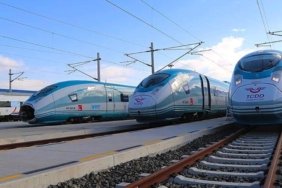 TCDD Raylarda Sadece Yolcu Değil Enerji de Taşıyacak Güneş Enerjisi Yatırımları Başladı 5 tcdd-raylarda-sadece-yolcu-degil-enerji-de-tasiyacak-gunes-enerjisi-yatirimlari-basladi-E9rJg97Y.jpg