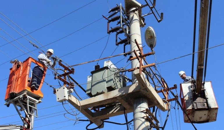 Temmuz’da Dicle Elektrik bölgesinde tüketim patladı! Aşırı sıcaklar ve kaçak kullanım altyapıyı zorluyor 6 temmuzda-dicle-elektrik-bolgesinde-tuketim-patladi-asiri-sicaklar-ve-kacak-kullanim-altyapiyi-zorluyor-PEvj3hWp.jpg