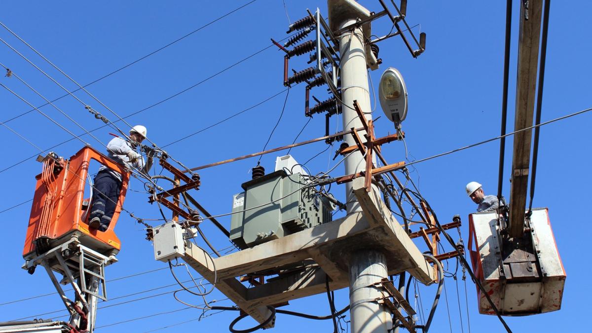 Temmuz’da Dicle Elektrik bölgesinde tüketim patladı! Aşırı sıcaklar ve kaçak kullanım altyapıyı zorluyor 2 temmuzda-dicle-elektrik-bolgesinde-tuketim-patladi-asiri-sicaklar-ve-kacak-kullanim-altyapiyi-zorluyor-PEvj3hWp.jpg