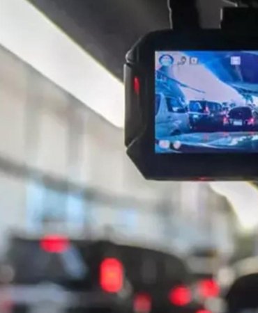 Trafik Yönetmeliğinde Yeni Düzenleme! Araçlara Kamera, Takip Sistemi ve Acil Durum Butonu Zorunlu Oluyor 2 trafik-yonetmeliginde-yeni-duzenleme-araclara-kamera-takip-sistemi-ve-acil-durum-butonu-zorunlu-oluyor-hWmI5jHb.jpg