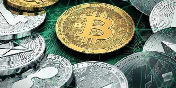 Trump’ın Kararnamesi Kripto Piyasasını Uçurdu! Bitcoin 122 Bin Dolara Dayandı