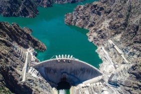 Türkiye’nin Enerji Devinde Rekor Üretim! Yusufeli HES 2,5 Milyon Kişiye Yetecek Elektrik Üretiyor 1 turkiyenin-enerji-devinde-rekor-uretim-yusufeli-hes-25-milyon-kisiye-yetecek-elektrik-uretiyor-R2LqZuzw.jpg