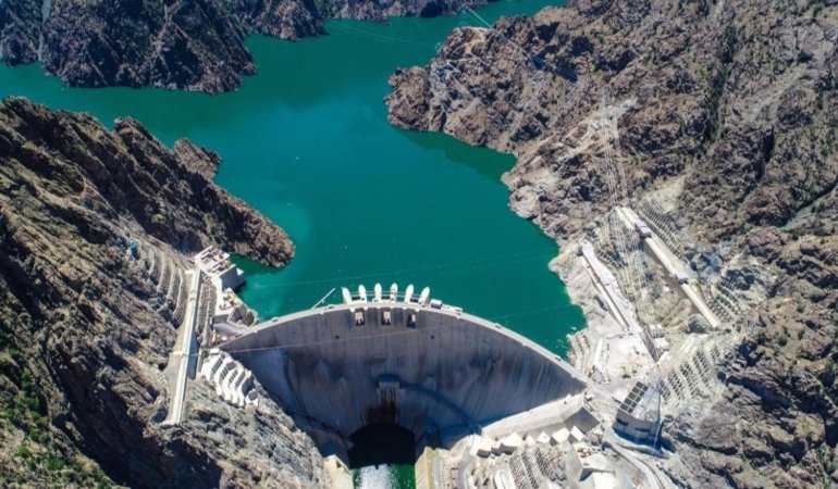 Türkiye’nin Enerji Devinde Rekor Üretim! Yusufeli HES 2,5 Milyon Kişiye Yetecek Elektrik Üretiyor 6 turkiyenin-enerji-devinde-rekor-uretim-yusufeli-hes-25-milyon-kisiye-yetecek-elektrik-uretiyor-R2LqZuzw.jpg