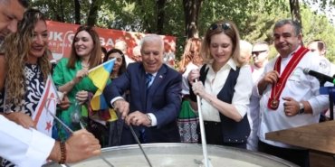 4-bursa-uluslararasi-gastronomi-festivali-merinos-parkta-basladi-HiAbPeH1.jpg