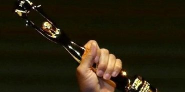 Adana Altın Koza'da Bu Yıl Barış ve İklim Temasıyla Adeta Uçuşa Geçen Bir Festival: Ödüller 5 Milyon 200 Bin Lira 10 adana-altin-kozada-bu-yil-baris-ve-iklim-temasiyla-adeta-ucusa-gecen-bir-festival-TdOGRnms.jpg
