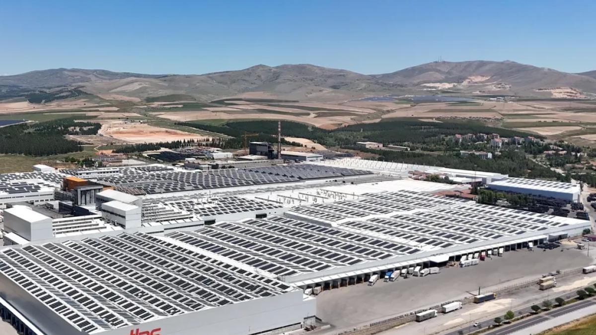 AKO Grup'tan Yeşil Dönüşüme 970 Bin Dolarlık GES Yatırımı 2 ako-gruptan-yesil-donusume-970-bin-dolarlik-ges-yatirimi-NniWrUH7.jpg