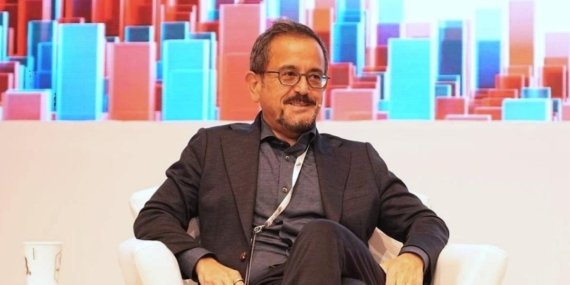 Ali Sabancı’dan Okuma Listesi Paylaşımı! “Murat Ülker’den Önemli Bir Ders Aldım” Dedi