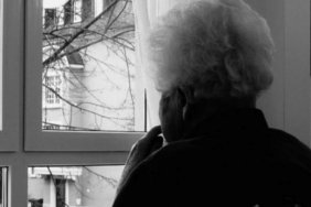 Alzheimer Hastaları İçin Kaybolma Riskine Karşı Takip Cihazı Seferberliği 1 alzheimer-hastalari-icin-kaybolma-riskine-karsi-takip-cihazi-seferberligi-29KSIsiP.jpg