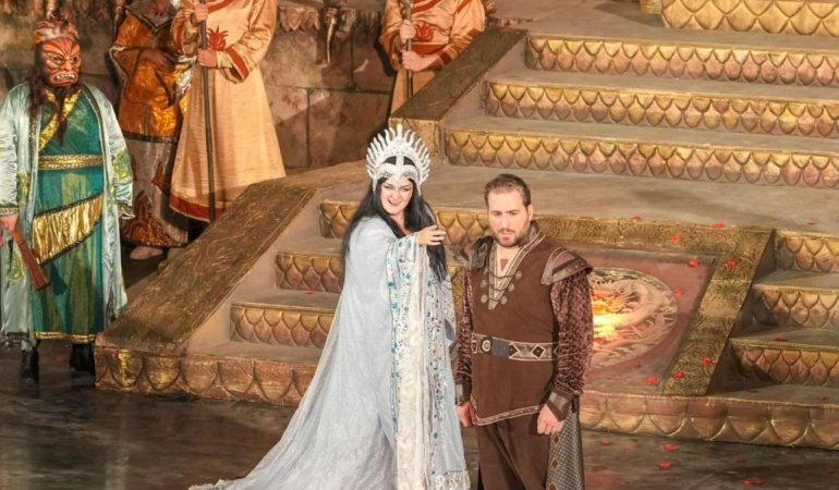 Aspendos’ta Turanların Büyüleyici Açılışı: Puccini’nin Turandot’u Şehirle Buluştu 6 aspendosta-turanlarin-buyuleyici-acilisi-puccininin-turandotu-sehirle-bulustu-uEttm3Ys.jpg