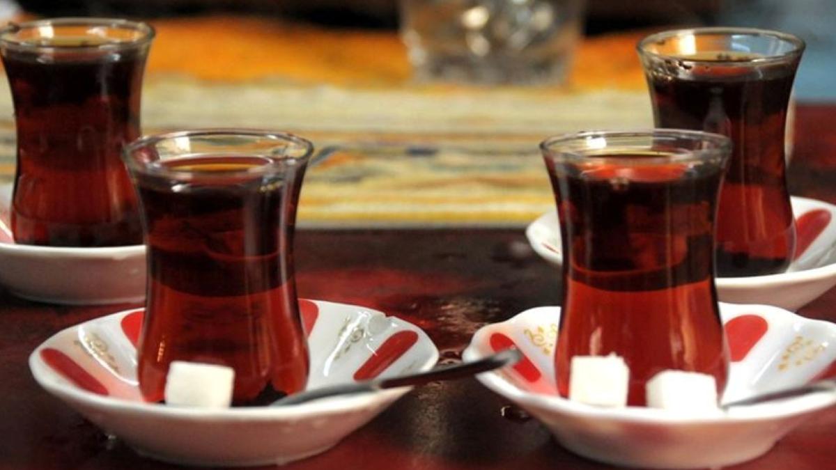 ÇAYKUR'dan Kuru Çaya Yeni Zam! Fiyatlar Ortalama Yüzde 7,5 Arttı 2 caykurdan-kuru-caya-yeni-zam-fiyatlar-ortalama-yuzde-75-artti-dqOI4sit.jpg