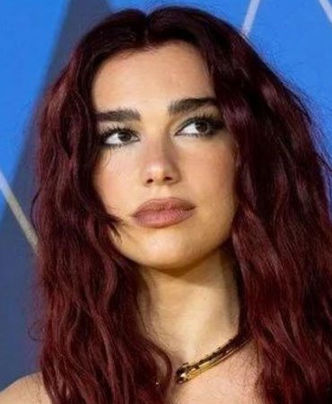 dua-lipa-yeni-temsiliyle-uyumlu-bir-yol-ayrimina-gitti-ixrGnksj.jpg