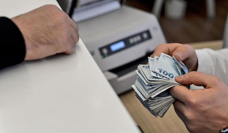 Emekli Promosyon Yarışı Kızıştı! Bankalar 35 Bin TL'ye Kadar Ödeme Yapıyor 6 emekli-promosyon-yarisi-kizisti-bankalar-35-bin-tlye-kadar-odeme-yapiyor-T3dT97Jt.jpg