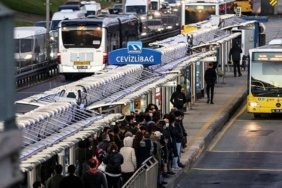 İstanbul'da 30 Yaş Üstü Öğrencilere İndirimli Bilet Hakkı Geri Geldi! 1 istanbulda-30-yas-ustu-ogrencilere-indirimli-bilet-hakki-geri-geldi-izDNOTan.jpg