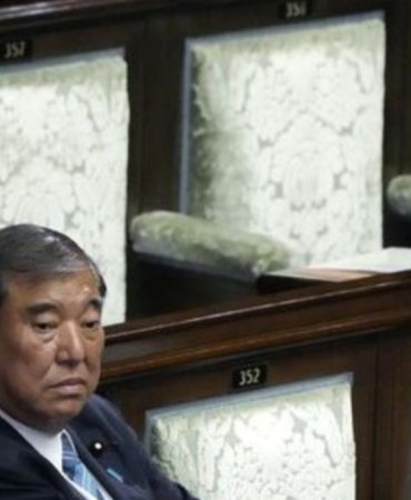 japonya-basbakani-shigeru-isiba-gorevinden-cekiliyor-siyasi-istikrarsizlik-yolda-kgrROau3.jpg