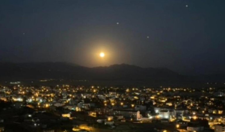 kanli-ay-tutulmasi-deprem-endisesi-yaratti-uzmanlardan-bilimsel-aciklama-geldi-5ksQV6Zj.jpg