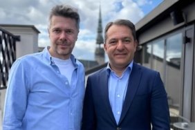 Kaspi'den Türkiye'ye 1,5 Milyar Dolarlık Yatırım! Hepsiburada Satın Alımıyla Dev Hamle 2 kaspiden-turkiyeye-15-milyar-dolarlik-yatirim-hepsiburada-satin-alimiyla-dev-hamle-KCA7FkYA.jpg