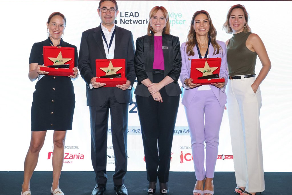 LEAD Network Türkiye CEO Yuvarlak Masa Toplantısı'nda Toplumsal Cinsiyet Eşitliği Masaya Yatırıldı 1 Lead Network Ödül