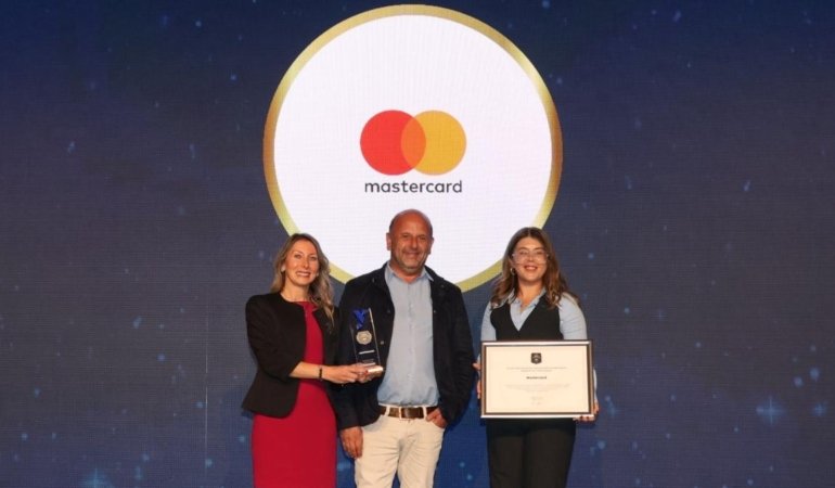 Mastercard, Youth Awards’ta “En Çok Çalışılmak İstenen Teknoloji Şirketi” Seçildi 6 mastercard-youth-awardsta-en-cok-calisilmak-istenen-teknoloji-sirketi-secildi-fZrW4Nwr.jpg