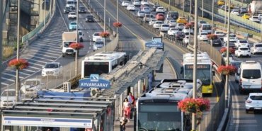 Okulun İlk Günü Toplu Taşıma Ücretsiz! İBB'den Öğrencilere Büyük Kolaylık 13 okulun-ilk-gunu-toplu-tasima-ucretsiz-ibbden-ogrencilere-buyuk-kolaylik-CMknp1Px.jpg