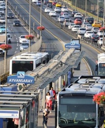 Okulun İlk Günü Toplu Taşıma Ücretsiz! İBB'den Öğrencilere Büyük Kolaylık 3 okulun-ilk-gunu-toplu-tasima-ucretsiz-ibbden-ogrencilere-buyuk-kolaylik-CMknp1Px.jpg