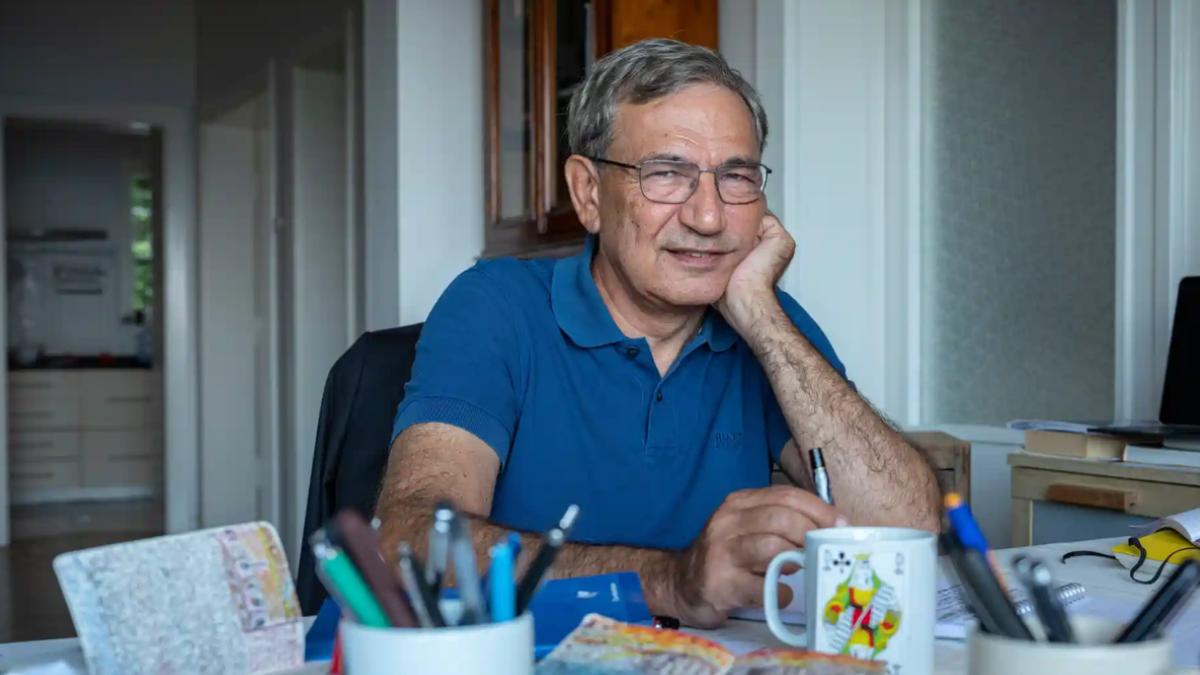 Orhan Pamuk'tan Yeni Roman Müjdesi! 'Bir İlk Aşk' Geliyor 2 orhan-pamuktan-yeni-roman-mujdesi-bir-ilk-ask-geliyor-1uFWSidE.jpg