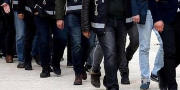 PAMEL hisselerinde manipülasyon soruşturması genişledi, ikinci dalga operasyon başlatıldı 5 pamel-hisselerinde-manipulasyon-sorusturmasi-genisledi-ikinci-dalga-operasyon-baslatildi-ySM3OISx.jpg