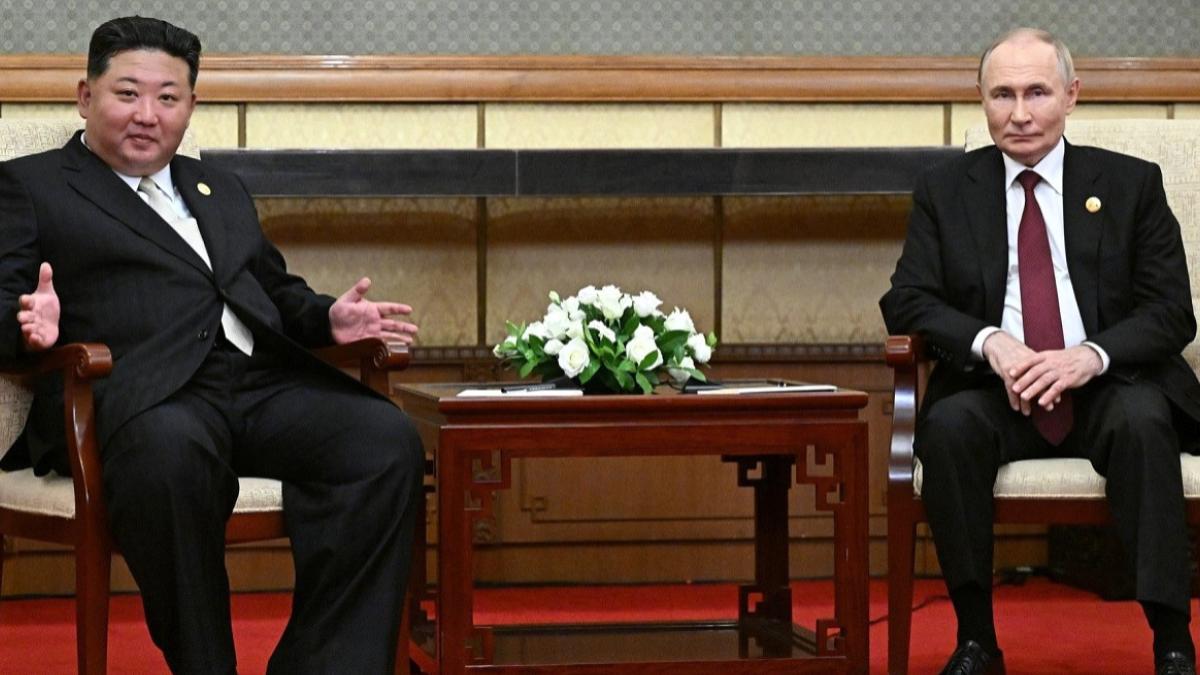 Putin ve Kim Jong-un, Çin'deki Geçit Töreninde Görüştü! "Askerleriniz Kahramanca Savaştı" 2 putin-ve-kim-jong-un-cindeki-gecit-toreninde-gorustu-askerleriniz-kahramanca-savasti-ZVEJVjdc.jpg