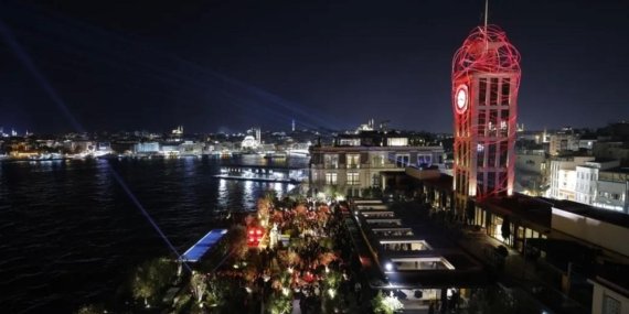 The Peninsula Istanbul, Contemporary Istanbul Kapsamında Grimanesa Amorós’un Eserlerini Tanıttı