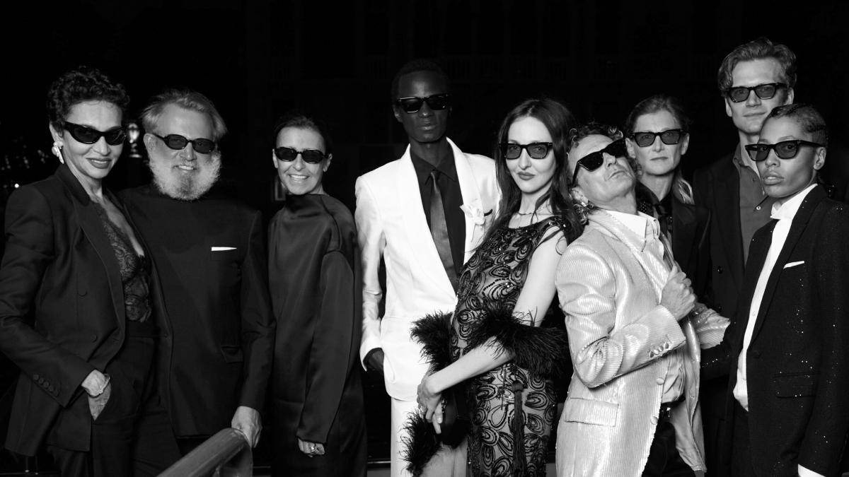 Tom Ford'un Yeni Kampanyası Venedik'te Tanıtıldı! Tilda Swinton Göz Kamaştırdı 2 tom-fordun-yeni-kampanyasi-venedikte-tanitildi-tilda-swinton-goz-kamastirdi-1ll3pTzI.jpg
