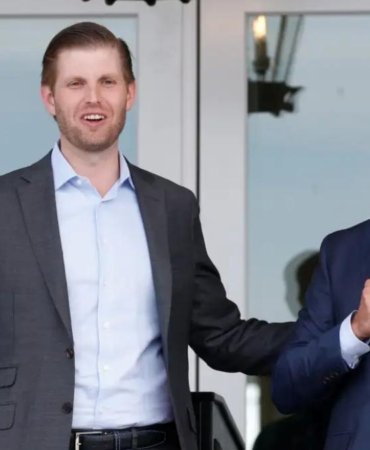 Trump Ailesinin Kripto Projesi World Liberty Financial’den Yeni Yol Haritası ve Token Yakım Hamlesi 8 trump-ailesinin-kripto-projesi-world-liberty-financialden-yeni-yol-haritasi-ve-token-yakim-hamlesi-hO5XZxVg.jpg