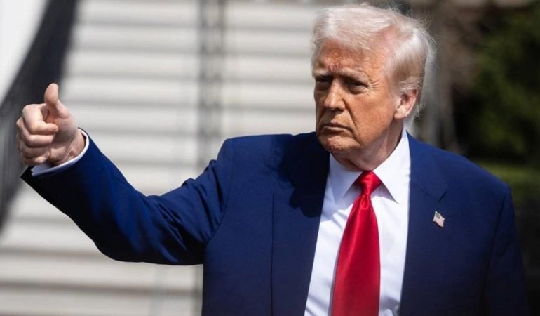 Trump'tan AB'ye Gümrük Vergisi Tehdidi! Google ve Apple İçin Ticaret Soruşturması Başlatabilir 1 trumptan-abye-gumruk-vergisi-tehdidi-google-ve-apple-icin-ticaret-sorusturmasi-baslatabilir-Rg3p2yQ8.jpg