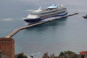Türkiye Kruvaziyer Turizminde Rekor Kırıyor! Yıl Sonunda 2 Milyon Turist Bekleniyor 1 turkiye-kruvaziyer-turizminde-rekor-kiriyor-yil-sonunda-2-milyon-turist-bekleniyor-99j41VV8.jpg