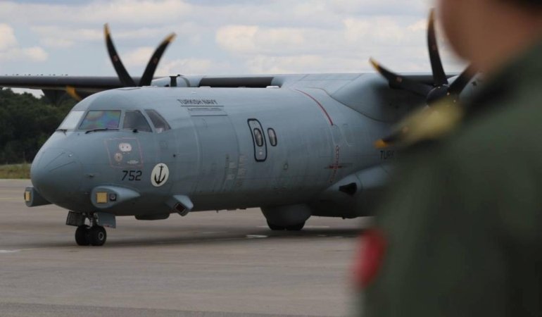 Türkiye'nin Mavi Vatan Kalkanı! P-72 Deniz Karakol Uçakları Gökyüzünde Tehdit Avlıyor 1 turkiyenin-mavi-vatan-kalkani-p-72-deniz-karakol-ucaklari-gokyuzunde-tehdit-avliyor-3IIUTXTa.jpg