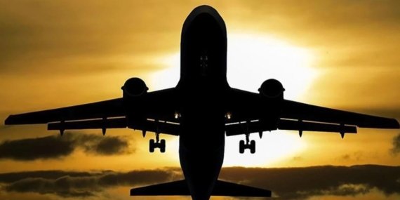 Uçak Yolcularına Yeni Dönem! Kabinde Ücretsiz Su Verilmesi Zorunlu Oluyor