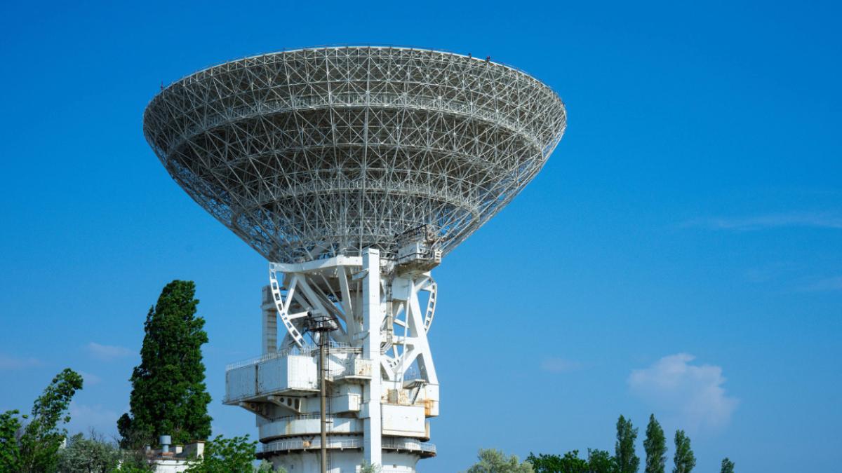 Ukrayna, Kırım'daki Tarihi RT-70 Radyo Teleskobuna Saldırı Düzenledi 2 ukrayna-kirimdaki-tarihi-rt-70-radyo-teleskobuna-saldiri-duzenledi-6ST3eSK5.jpg