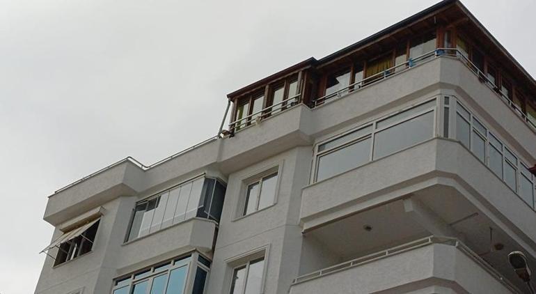 Ünlü şarkıcı Güllü’nün trajik ölümüyle ilgili soruşturma yeni görüntülerle netleşti 1 Ünlü şarkıcı Güllü’nün trajik ölümüyle ilgili soruşturma yeni görüntülerle netleşti