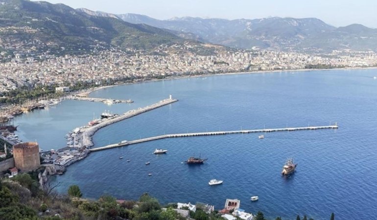 Alanya’da sezon uzadı, doluluk oranları yüzde 90’ı aştı 1 alanyada-sezon-uzadi-doluluk-oranlari-yuzde-90i-asti-HBr8NSAU.jpg