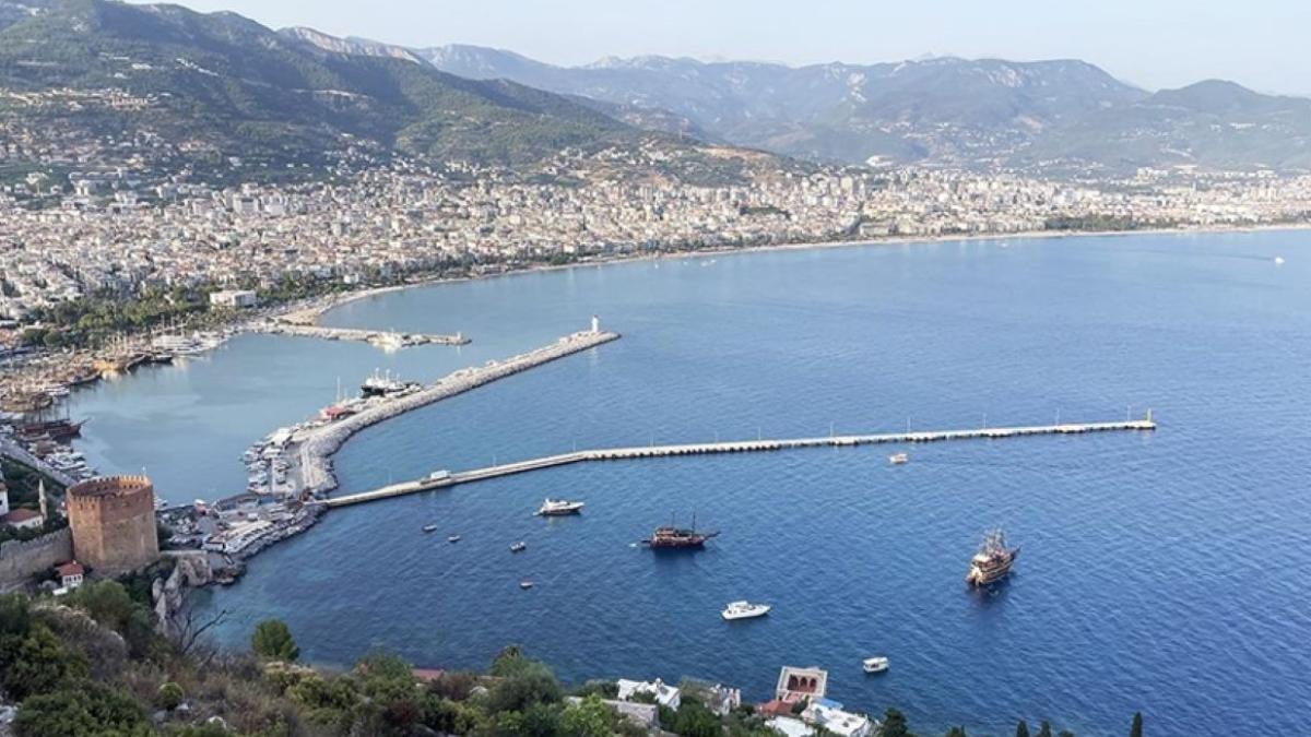 Alanya’da sezon uzadı, doluluk oranları yüzde 90’ı aştı 2 alanyada-sezon-uzadi-doluluk-oranlari-yuzde-90i-asti-HBr8NSAU.jpg