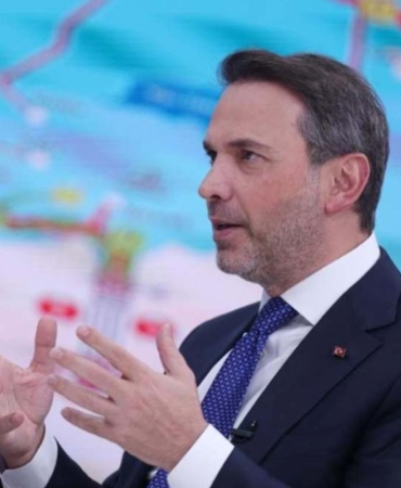 Bakan Bayraktar: “Türkiye’nin Enerji Talebi 30 Yılda Üçe Katlanacak, Arzı Güvence Altına Alacağız” 4 bakan-bayraktar-turkiyenin-enerji-talebi-30-yilda-uce-katlanacak-arzi-guvence-altina-alacagiz-V4DuFpjL.jpg