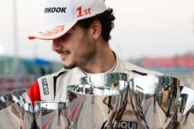 Koray Kamiloğlu’ndan Misano’da Çifte Zafer Genç Pilot Sezonu “Grand Slam” ile Tamamladı 1 koray-kamiloglundan-misanoda-cifte-zafer-genc-pilot-sezonu-grand-slam-ile-tamamladi-C6zC3H37.jpg